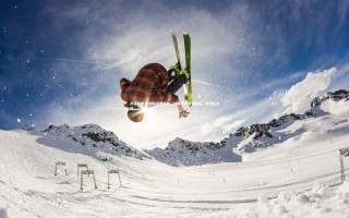 开云官网-欧洲杯豪取连胜，球队表现备受瞩目，欧洲欧洲杯